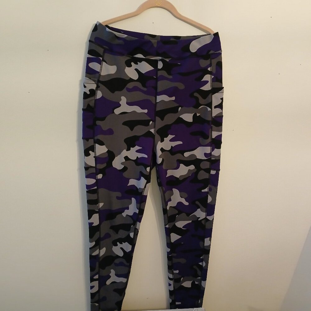 POP Fit 2X Spandex Pocketed Leggings Like-new Purple Black Camo Pattern